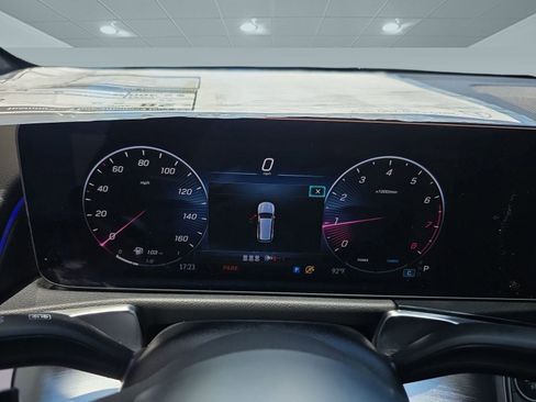 New 2025 Mercedes-Benz GLB 250 image 18