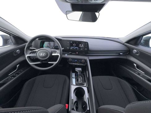 New 2026 Hyundai Elantra Hybrid w/ Cargo Package FWD image 13