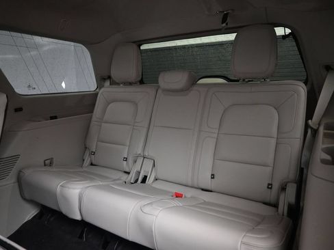 Used 2019 Lincoln Navigator Reserve AWD/4WD image 26