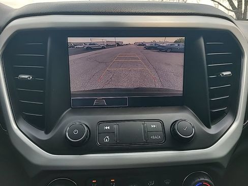 Used 2021 GMC Acadia SLE w/ Driver Convenience Package FWD image 19