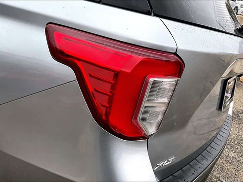 Used 2020 Ford Explorer XLT w/ Equipment Group 202A image 27