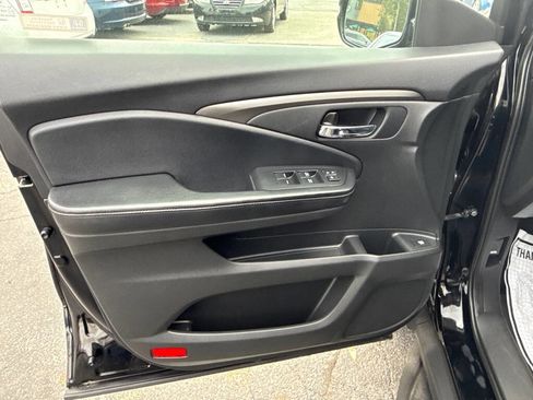 Used 2019 Honda Ridgeline Sport image 31