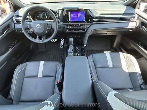 Used 2025 Toyota Camry SE FWD image 10