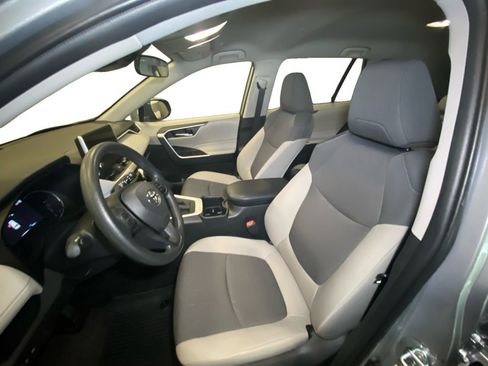 Certified 2025 Toyota RAV4 XLE image 9