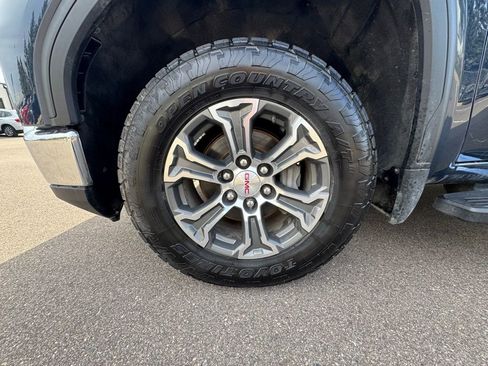 Used 2023 GMC Sierra 1500 SLE image 17