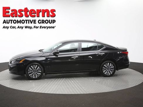 Used 2024 Nissan Altima 2.5 SV w/ SV Premium Package FWD image 60