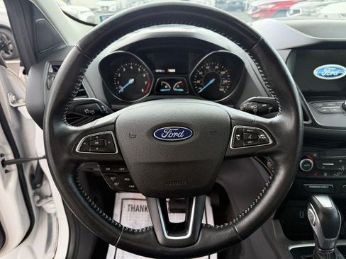 Used 2019 Ford Escape SE FWD image 14