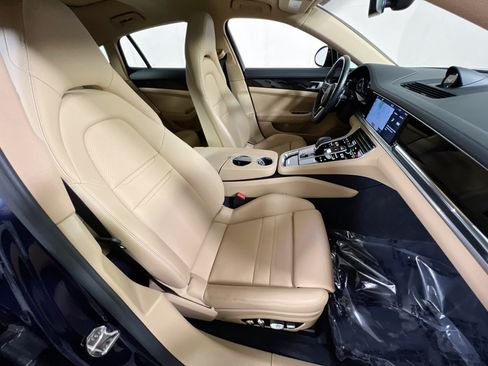 Used 2020 Porsche Panamera 4 AWD/4WD image 29