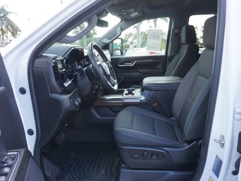 Used 2024 Chevrolet Silverado 2500 LT w/ Convenience Package image 24