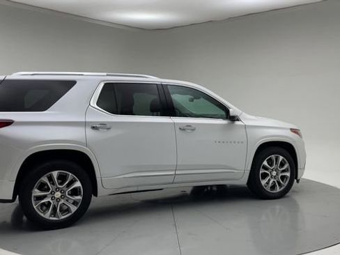 Certified 2021 Chevrolet Traverse Premier image 2