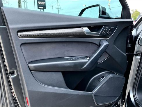 Used 2022 Audi SQ5 Premium image 21