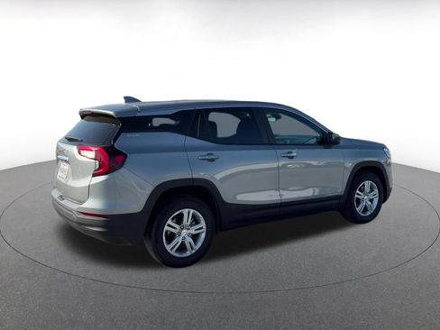 Used 2024 GMC Terrain SLE FWD image 15