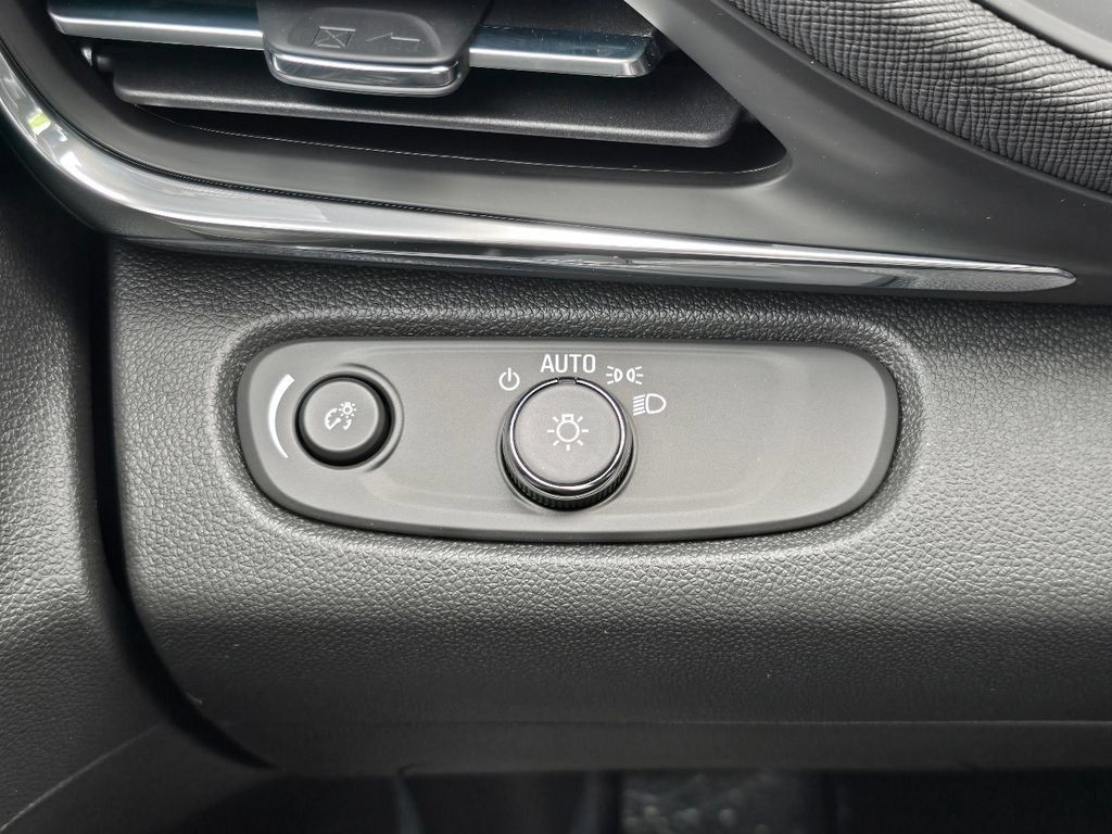 New 2026 Buick Envista Preferred FWD image 18