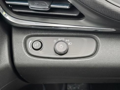 New 2026 Buick Envista Preferred FWD image 18