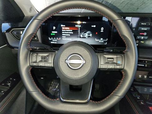 Certified 2025 Nissan Kicks SR FWD image 23