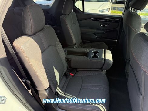 Certified 2023 Honda Pilot Sport image 12
