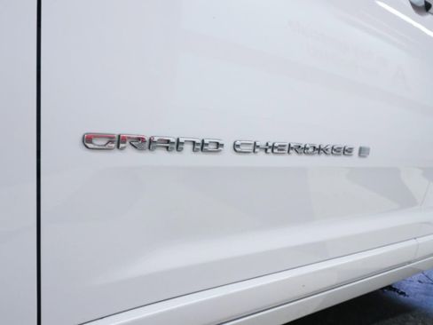 Used 2021 Jeep Grand Cherokee L Overland w/ Advanced Protech Group III RWD image 37