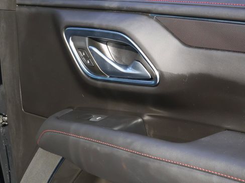 Used 2022 Chevrolet Tahoe RST w/ Sport Performance Package image 17