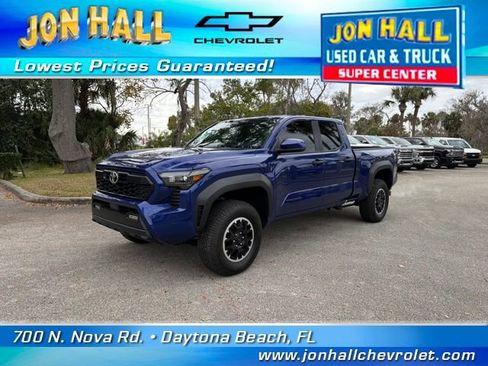 Used 2025 Toyota Tacoma TRD Off-Road image 2