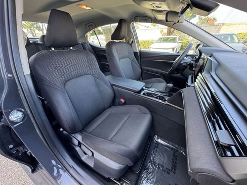 Used 2025 Toyota Camry LE FWD image 35