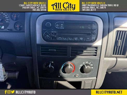 Used 2004 Jeep Grand Cherokee Laredo w/ Convenience Group RWD image 24