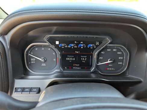 Used 2021 GMC Sierra 1500 AT4 w/ AT4 Premium Package image 32