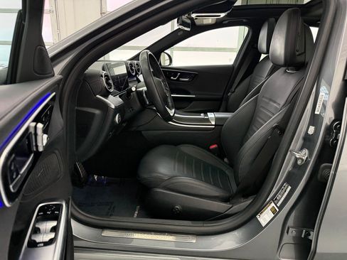 Used 2023 Mercedes-Benz C 300 Sedan image 5