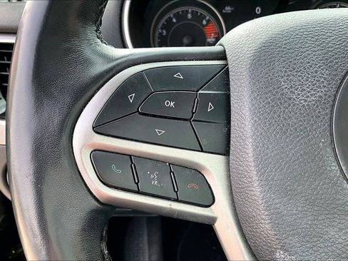 Used 2019 Jeep Cherokee Limited w/ Technology Group image 24