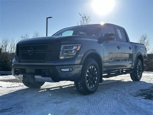 Used 2023 Nissan Titan PRO-4X w/ Pro-4x Convenience Package image 26