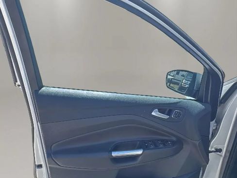 Used 2016 Ford Escape Titanium FWD image 11