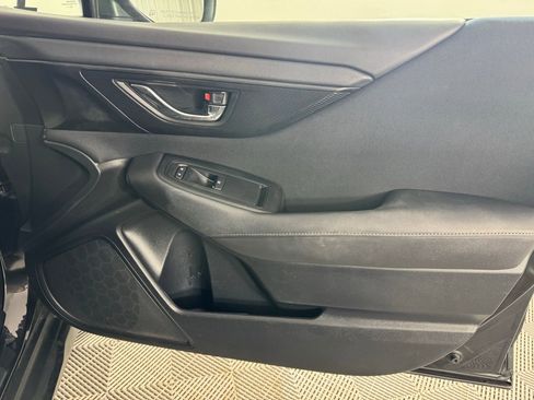 Used 2024 Subaru Outback Premium image 31