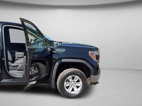 Used 2020 GMC Sierra 1500 SLE w/ SLE Value Package AWD/4WD image 27