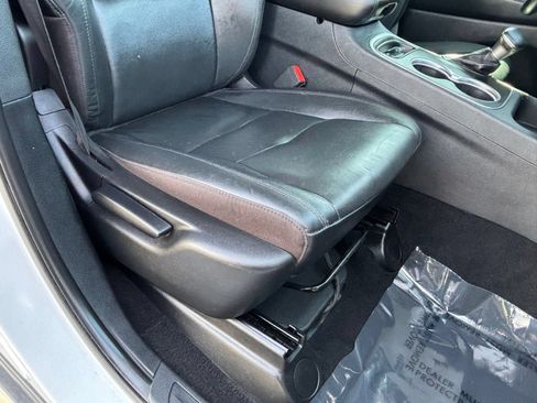 Used 2019 Dodge Durango SXT AWD/4WD image 24