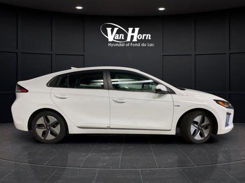 Used 2020 Hyundai Ioniq SEL FWD image 8