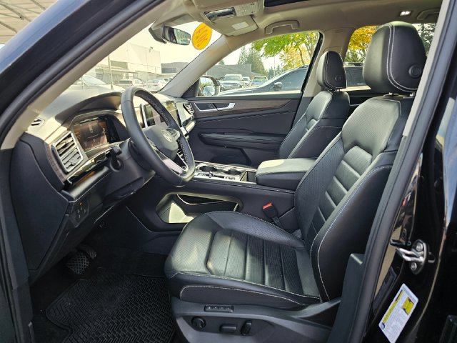 Used 2024 Volkswagen Atlas SEL AWD/4WD image 24