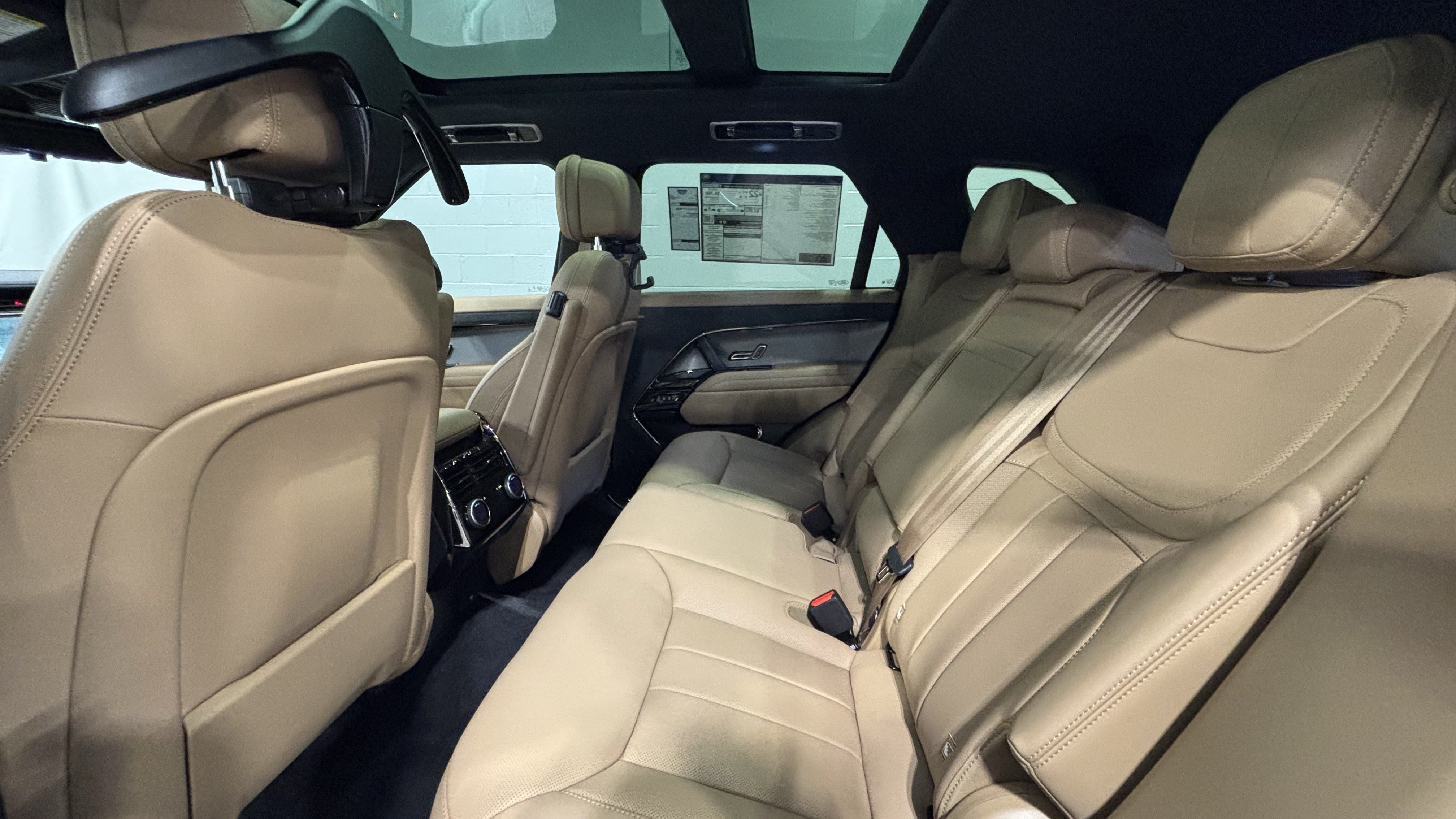 New 2026 Land Rover Range Rover Sport SE AWD/4WD image 6