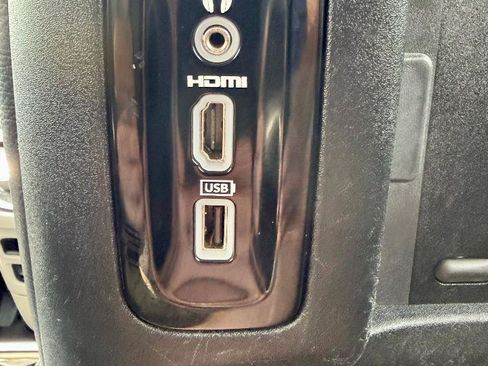 Used 2017 Chrysler Pacifica Touring-L Plus w/ Advanced Safetytec Group FWD image 37