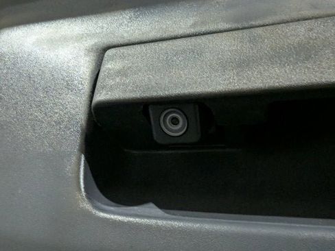 Used 2015 Nissan Frontier SV w/ SV Value Truck Package image 47