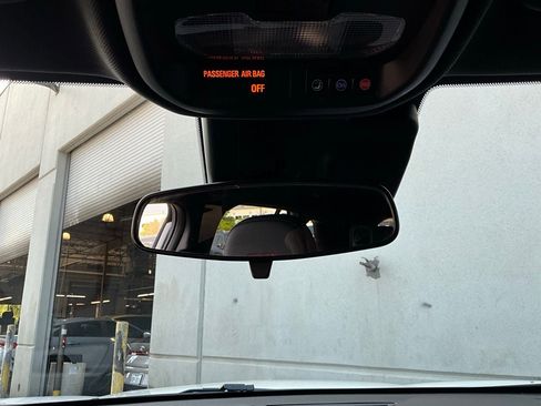 Used 2024 Chevrolet Trax RS w/ Sunroof Package image 17