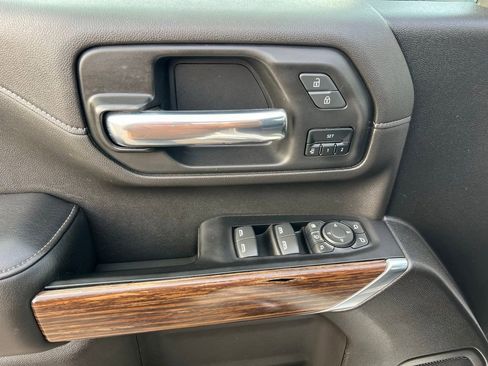 Used 2022 Chevrolet Silverado 2500 High Country image 17