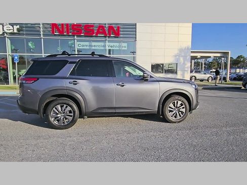 Used 2024 Nissan Pathfinder SV w/ Cargo Package image 36