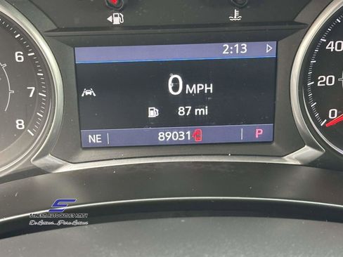 Used 2021 GMC Terrain SLT image 30