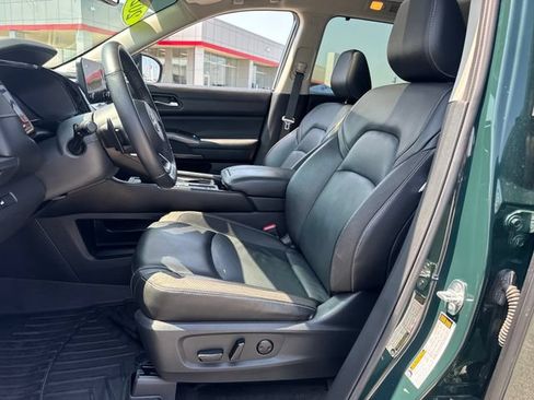Used 2022 Nissan Pathfinder SL w/ SL Premium Package FWD image 17
