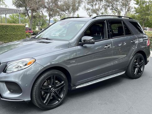 Used 2019 Mercedes-Benz GLE 43 AMG 4MATIC image 46