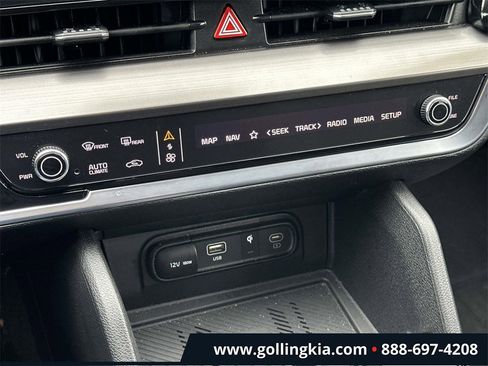 Certified 2025 Kia Sportage EX image 25