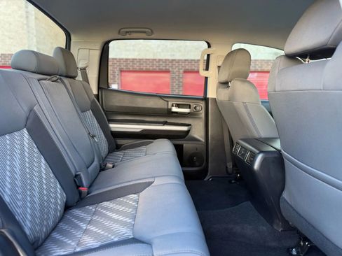 Used 2018 Toyota Tundra SR5 w/ SR5 Upgrade Package image 17