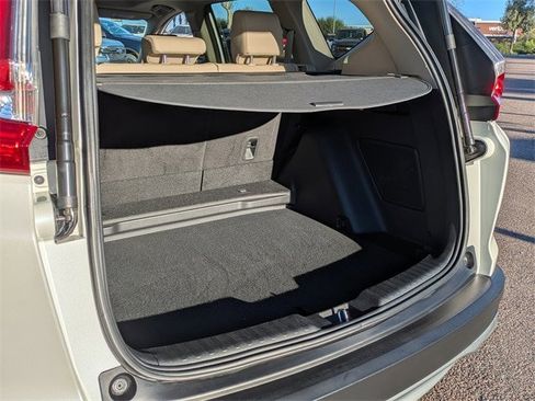 Used 2018 Honda CR-V Touring image 15