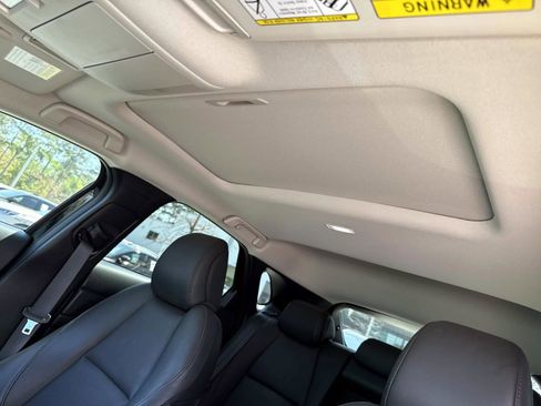 Used 2022 MAZDA CX-30 AWD 2.5 S w/ Premium Package image 23