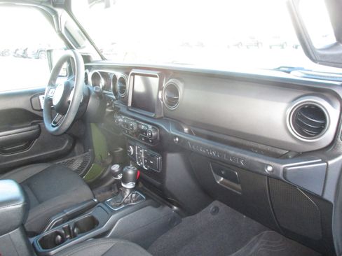 Used 2023 Jeep Wrangler Unlimited Sport image 36