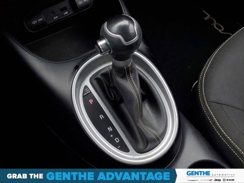 Used 2015 Kia Soul + image 21